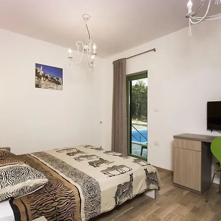 别墅 Mare & Monti Istra